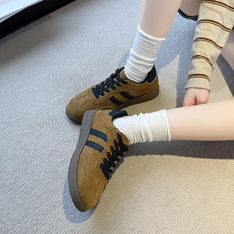 Low-Top Lace-Up Trainers