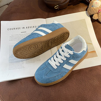 Low-Top Lace-Up Trainers